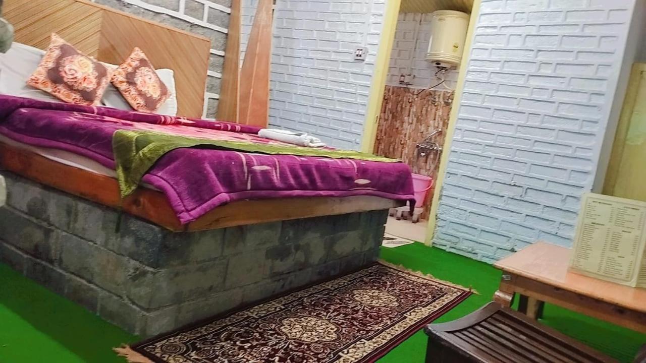 Hotel Seraj International Manāli Dış mekan fotoğraf