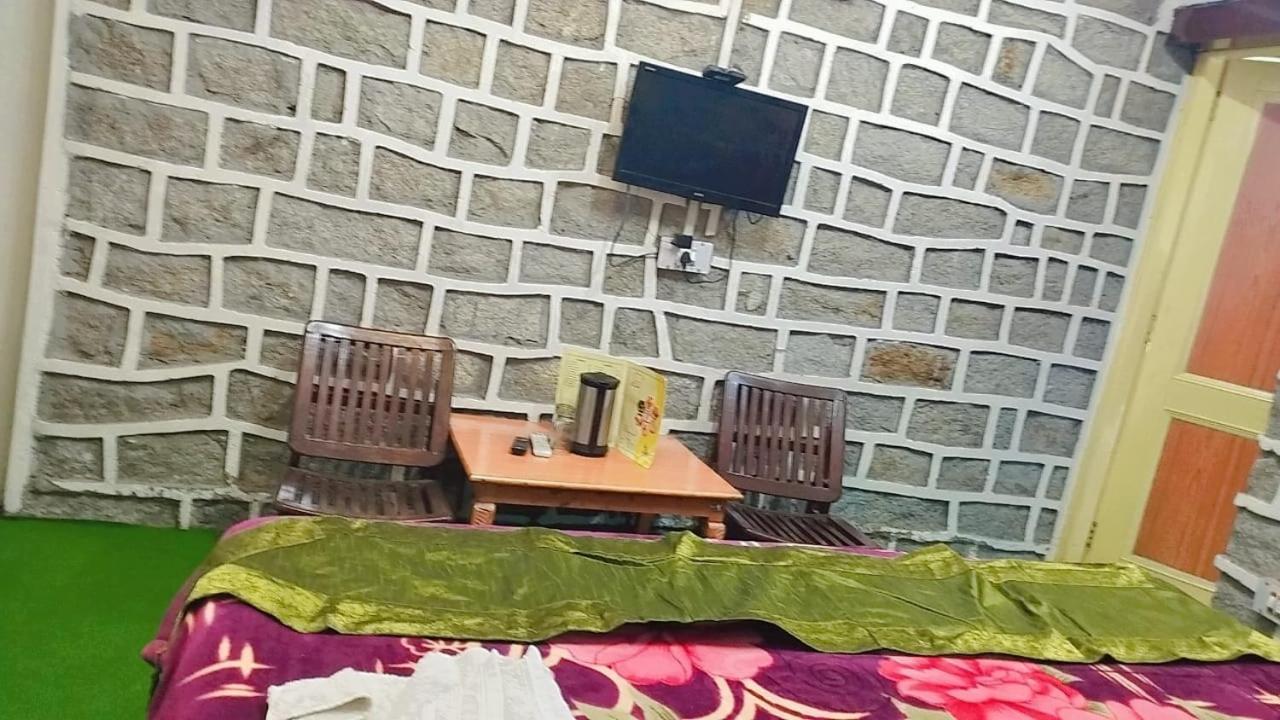 Hotel Seraj International Manāli Dış mekan fotoğraf