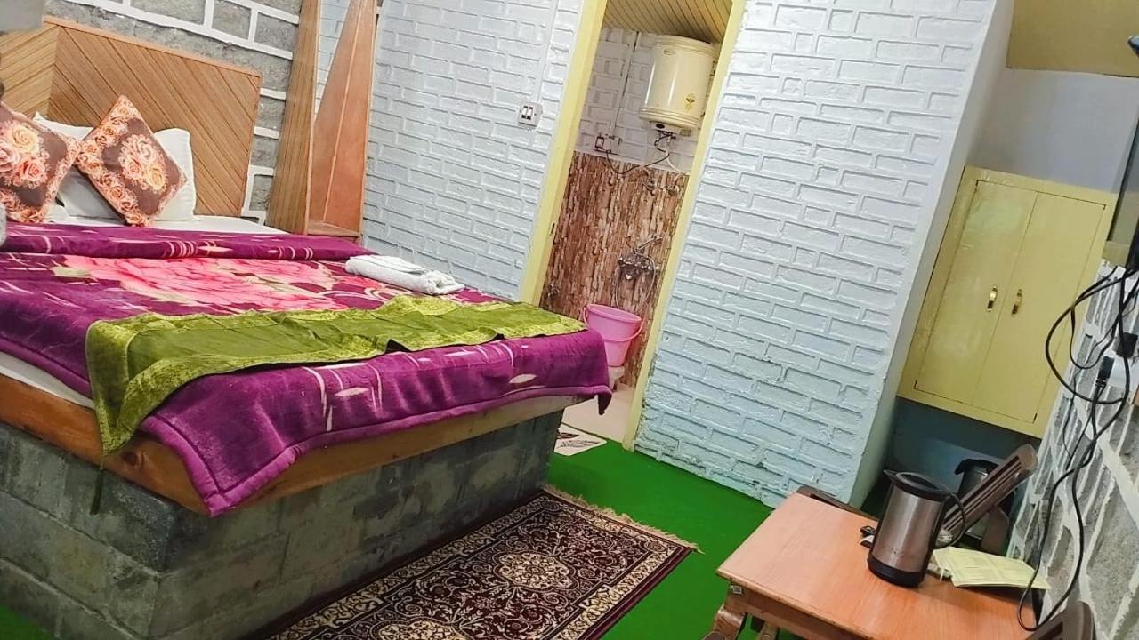 Hotel Seraj International Manāli Dış mekan fotoğraf