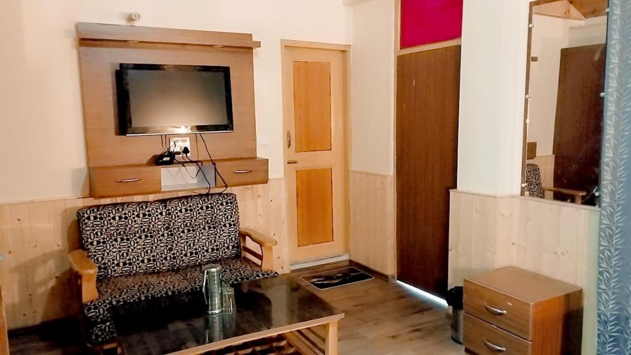 Hotel Seraj International Manāli Dış mekan fotoğraf