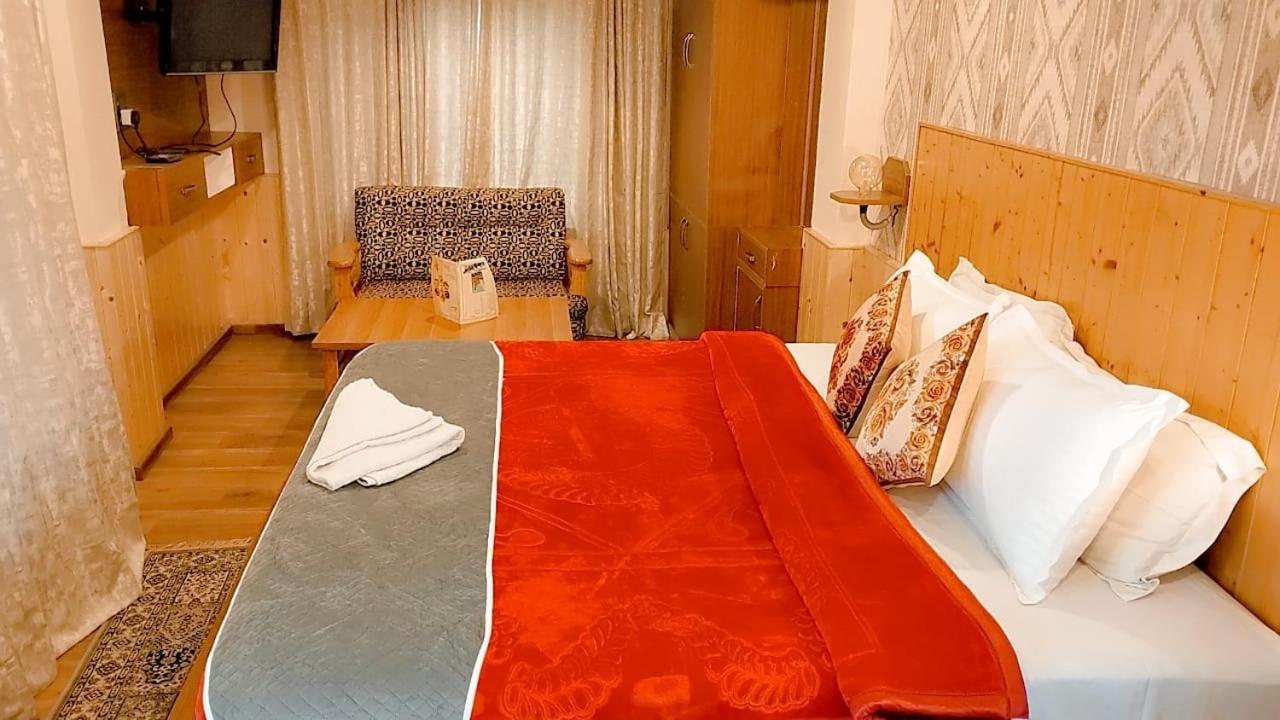 Hotel Seraj International Manāli Dış mekan fotoğraf