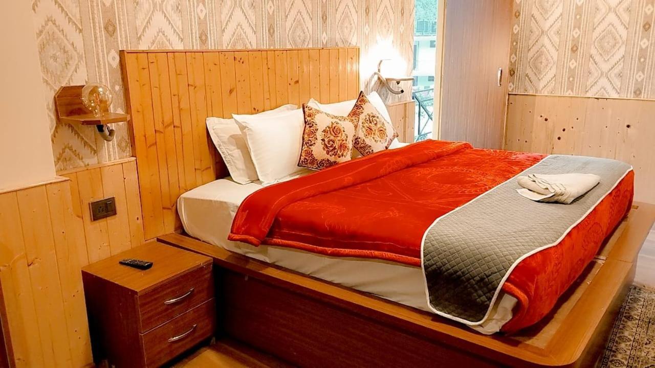 Hotel Seraj International Manāli Dış mekan fotoğraf
