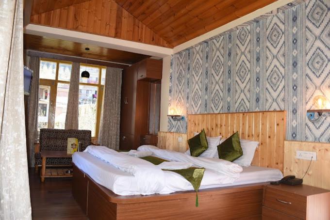 Hotel Seraj International Manāli Dış mekan fotoğraf